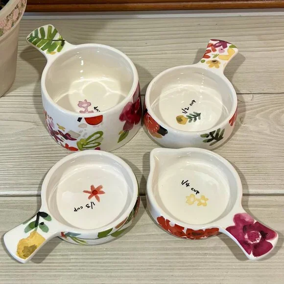 TAG Kitchen Stacking Measuring Cups Floral - Picture 2 of 4